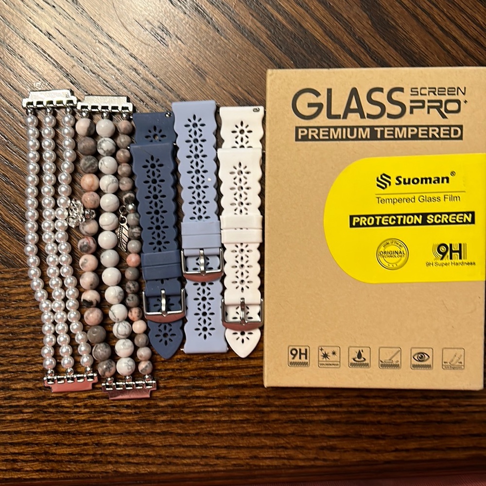 Galaxy Watch 4 40mm watch bands and screen protectors
